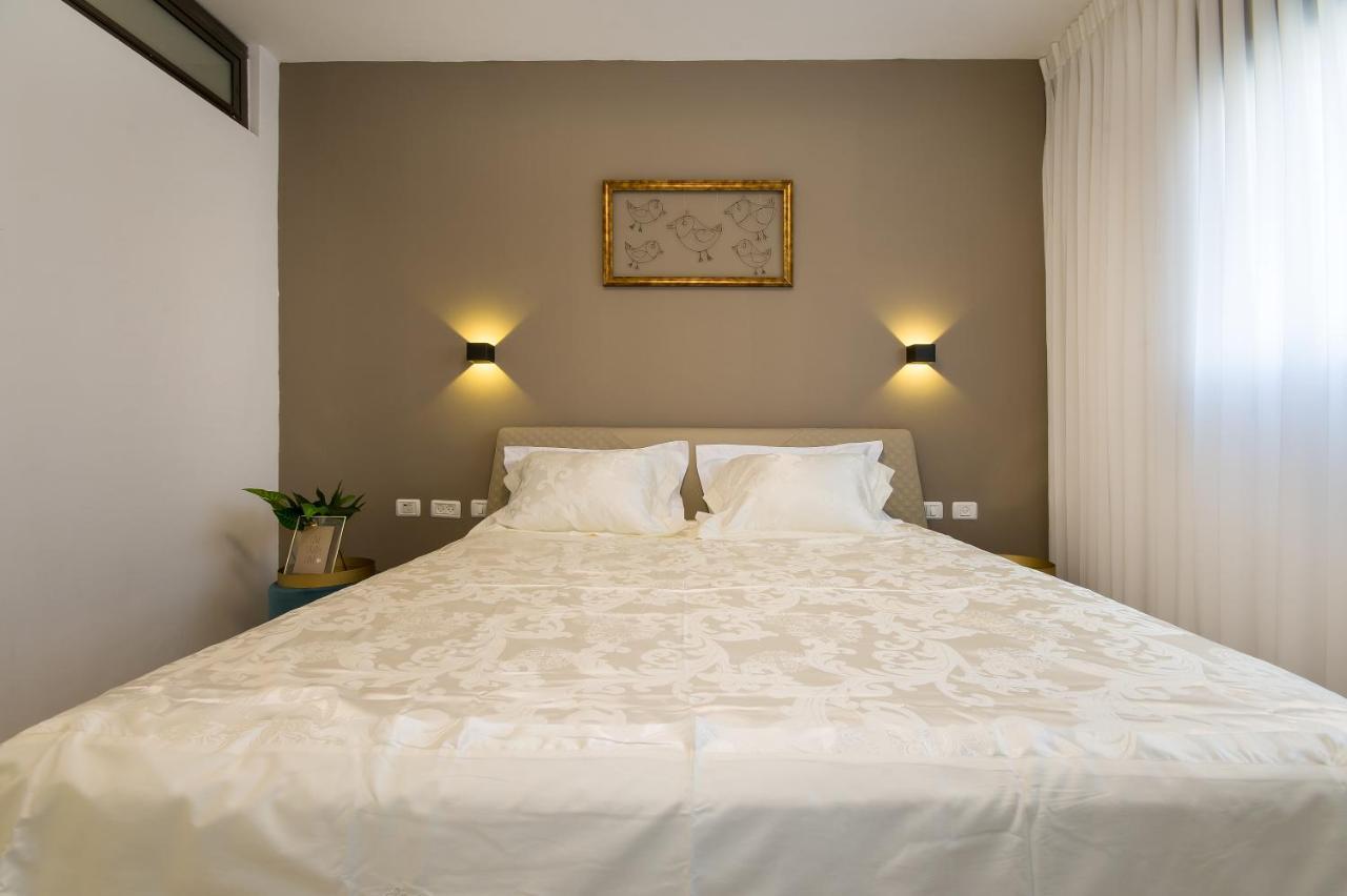 Maorissimo Boutique Apartment Acre Exterior photo