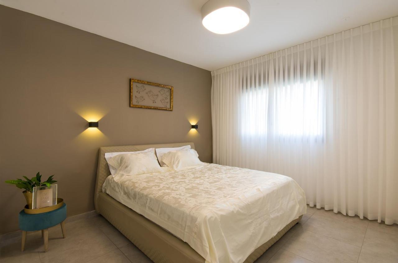 Maorissimo Boutique Apartment Acre Exterior photo